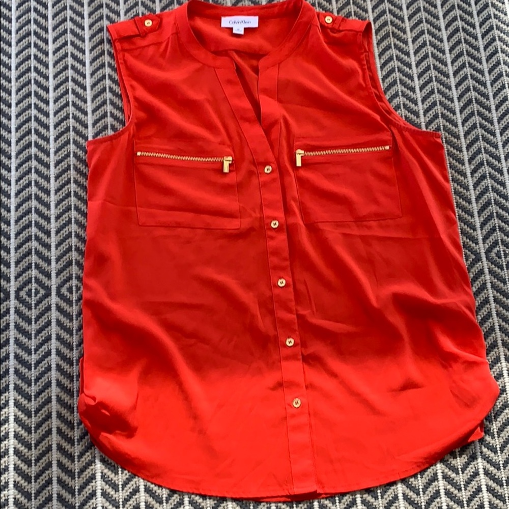 Womans sleeveless top